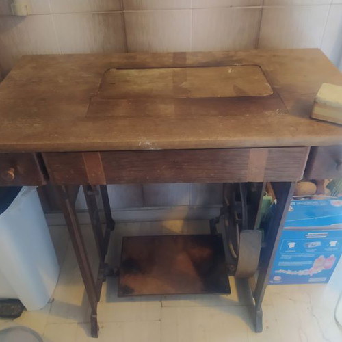 Meister and Singer sewing machines used, vintage 1920-60 with cabinet