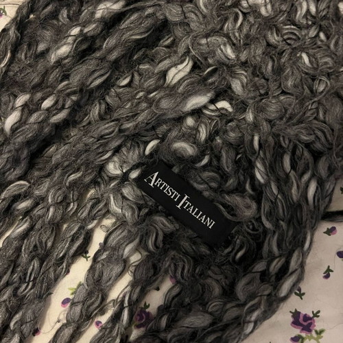 Artisti Italiani knitted scarf like new, gray