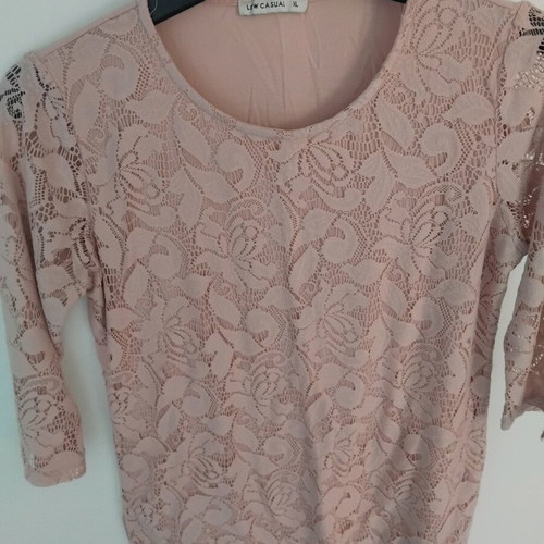 Pink lace blouse 3/4 sleeves like new, size XL