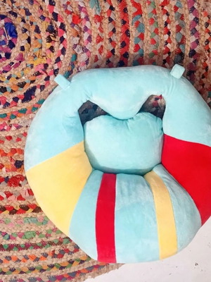 Children's plush seat like new, soft and fluffy