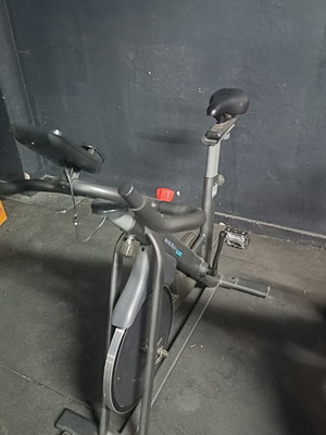 Ovicx XCycle Q100 exercise bike, set of 2