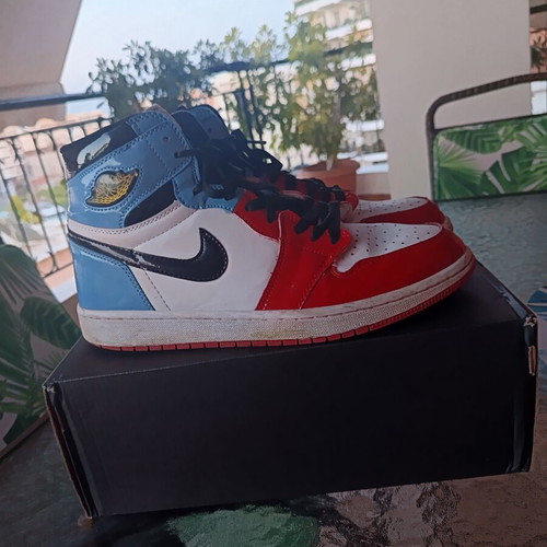 Nike Air Jordan 1 Retro High OG Fearless sneakers size 44 like new