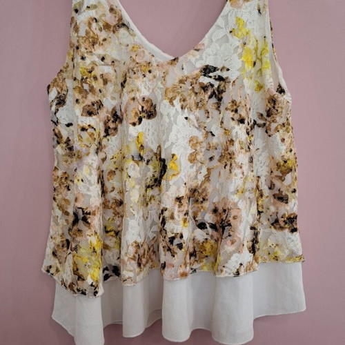 Summer top floral print lace used, like new, one size