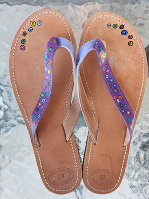 Hand-Painted Leather Sandals Size 39 Like New, Multicolor Purple