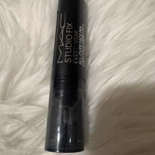 Mac Studio Fix Everywhere Face Pen NC15 new concealer and corrector