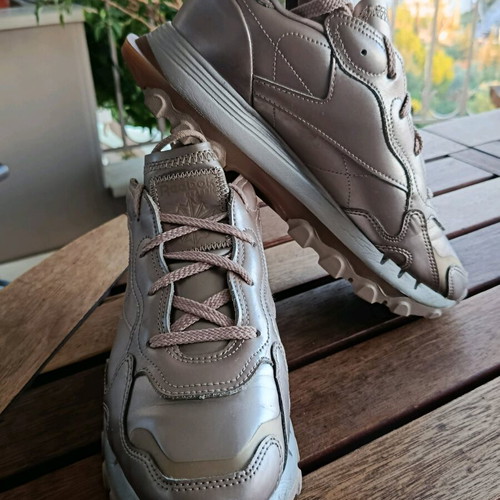 Reebok Classic Legacy women's sneakers new, metallic rose gold