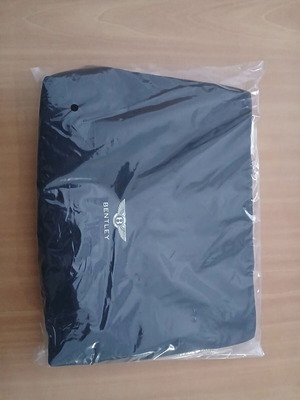 Bentley toiletry bag new, black
