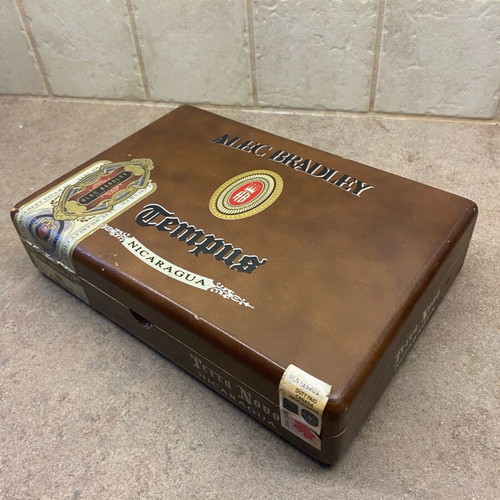 Alec Bradley Tempus Nicaragua Terra Novo cigar box used
