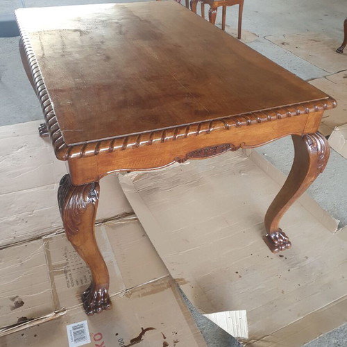 Carved dining set like new, solid walnut wood with lion feet