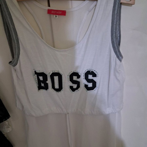 Tshirt like new, size M 38 10, black and white