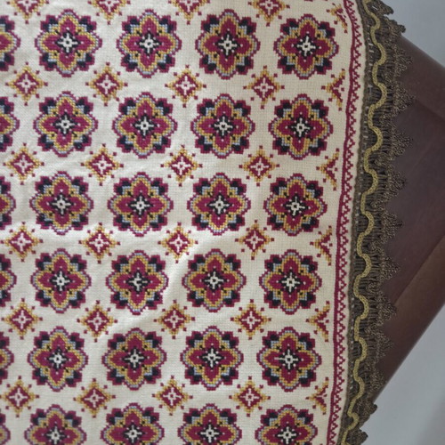 Handmade doilies set of 3 like new