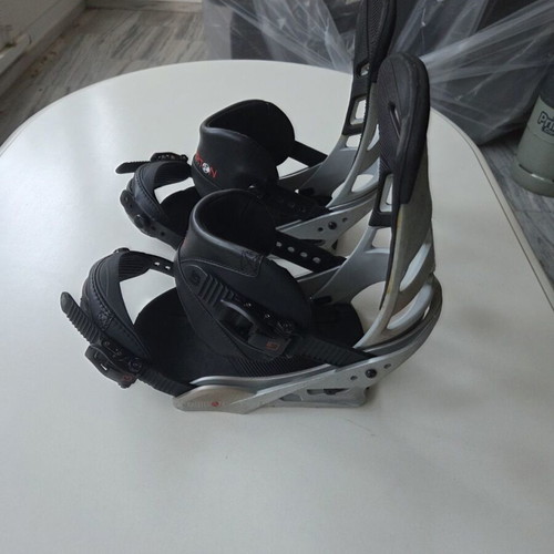 Burton Ripcord 154 snowboard with Burton Mission Reflex bindings used, size Medium, silver