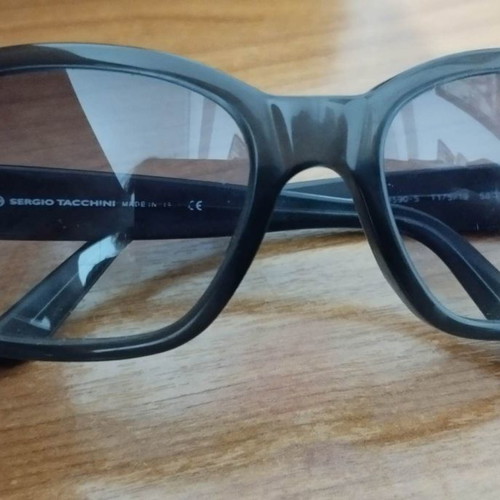Sergio Tacchini women's sunglasses used, gray
