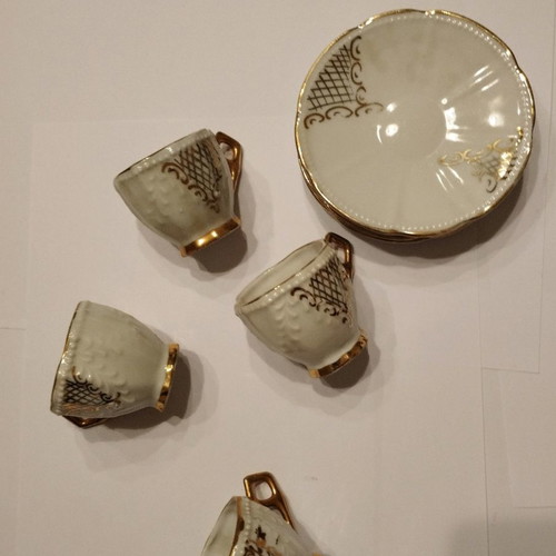 Vintage cups like new, set of 4 with saucers