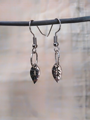 Minimal handmade silver earrings with leaf design, new