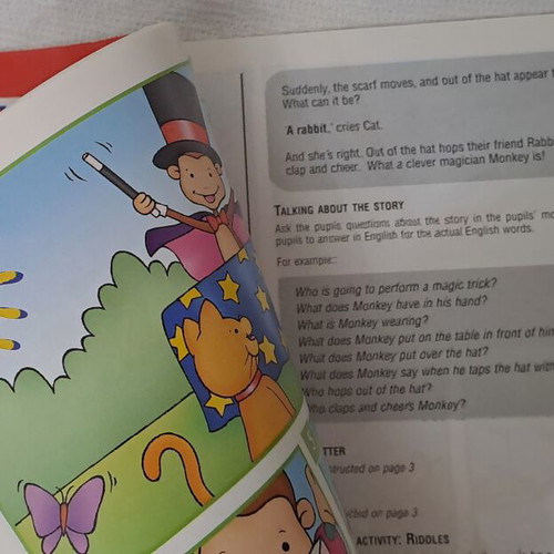 Starting With English Alphabet Book Teacher's Guide by Ken Methold