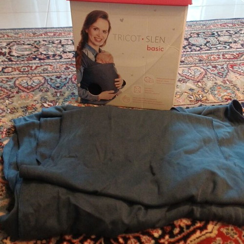 Wrap baby carrier like new, very light and cool for summer