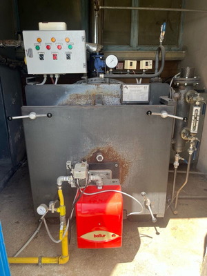 Boiler steam 300 kg like new, gas burner operated