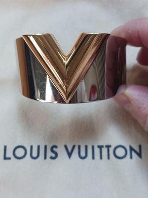 Louis Vuitton metal bracelet like new, gold and silver