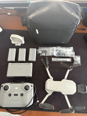 Dji Mini 2 drone used with minor damage, Fly More Combo