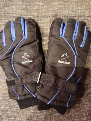 Admiral children's gloves like new