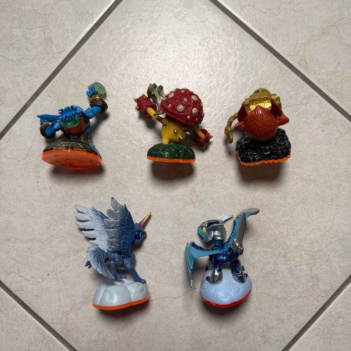 Skylanders figures like new, lot of 15, rare Series 2, 3 and 4 variants