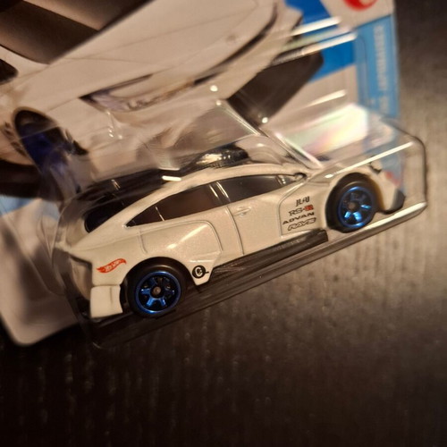Toyota Prius Custom Hot Wheels 2026 καινούργιο, άθικτο στο κουτί