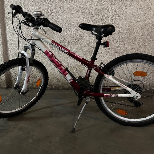 Ideal Strobe 24” women's kids bicycle used with aluminum frame