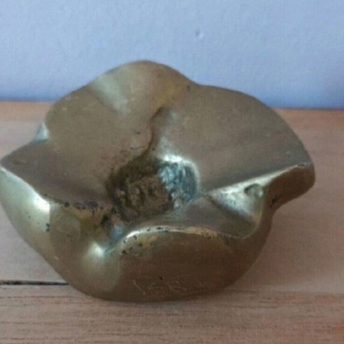 Bronze flower sculpture used, signed, 7x6 cm