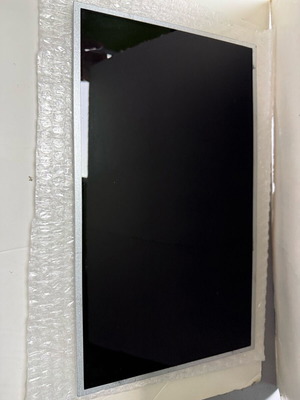 Laptop screen 15 used with horizontal line