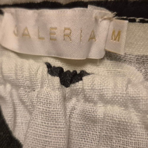 Galeria linen set balloon pants and bustier like new, black-white