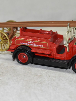 Days Gone L.C.C. London Fire Brigade fire truck model used