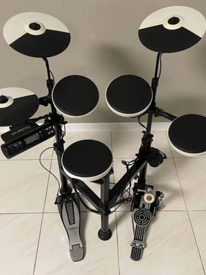 Roland TD-4KP electronic drum kit