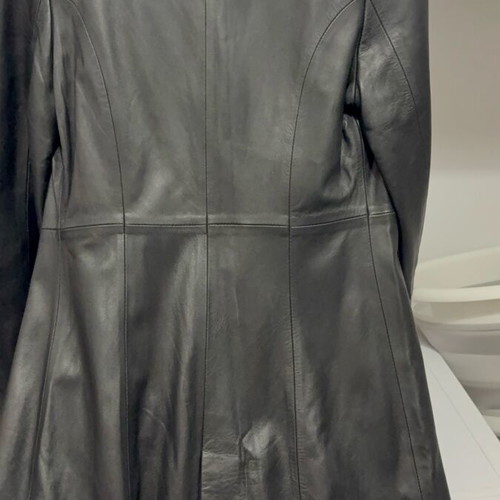 Leather trench coat size M like new, black