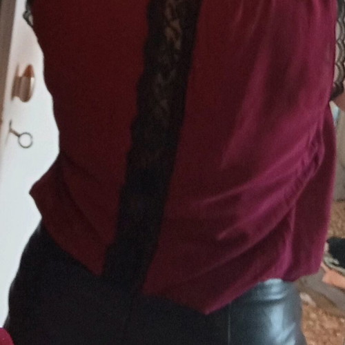 Badila Sleeveless Loose Burgundy Top With Black Lace Like New, One Size