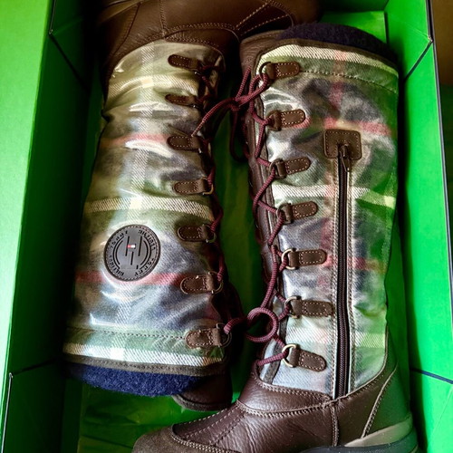 Tommy Hilfiger women's boots size 37 brown navy like new