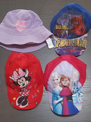 Disney παιδικά καπέλα μεταχειρισμένα, σετ 4, μέγεθος 52, πολύχρωμα