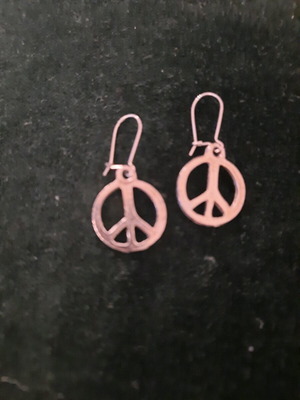 Vintage silver earrings with peace symbol like new