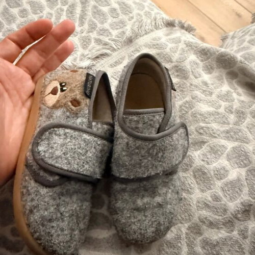 Naturino baby slippers like new