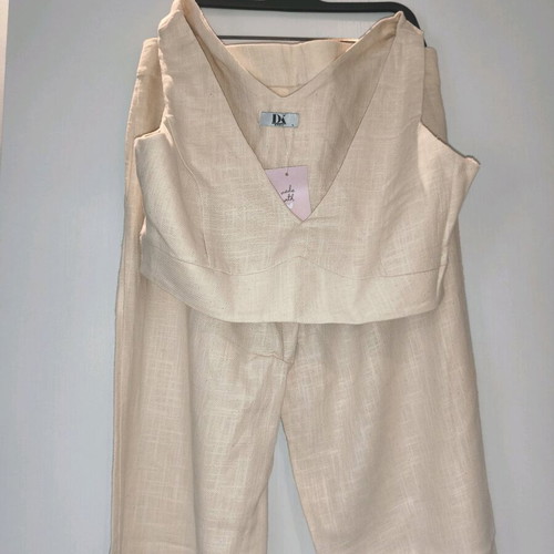 DK beige set with crop top and pants new