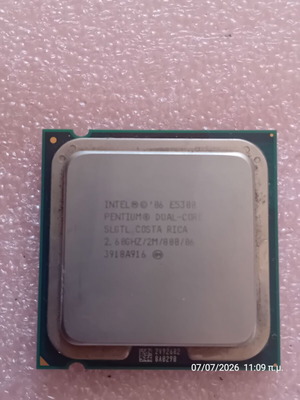 Intel Pentium Dual-Core E5300 2.6GHz 800MHz Socket 775 CPU used