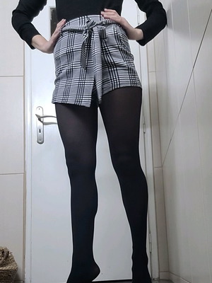 Skirt-shorts with belt new, size S