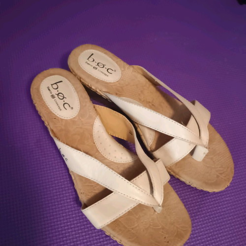 B.o.c Born Concept Women's Sandals Size 40 Like New White