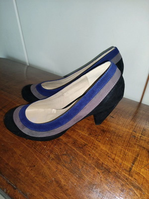 Liberitae suede pumps used, size 38, black