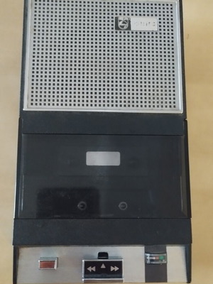Philips EL 3302 cassette recorder with vintage leather case