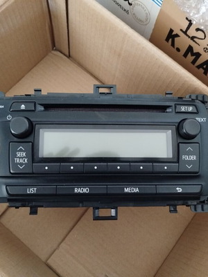 Toyota Yaris Xp13 radio like new