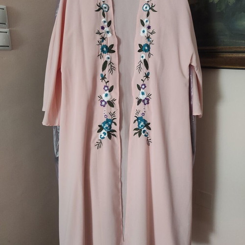 Shein long pink tunic with embroidered flowers like new