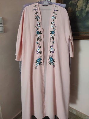 Shein long pink tunic with embroidered flowers like new
