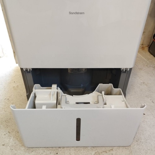 Sandstorm Dehumidifier like new, lightly used