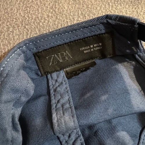 Zara jockey hat new, blue and yellow